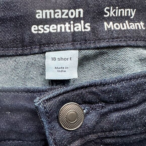 Amazon Essential Plus Size Jeans  18 Short - Picture 3 of 4